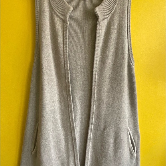 Moth by Anthropologie Long Sweater Vest Size Small - Picture 1 of 5